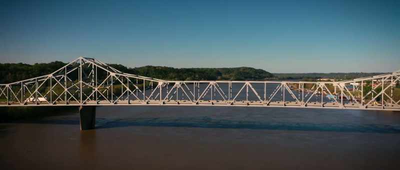 It seemed that the bridge collapse had led