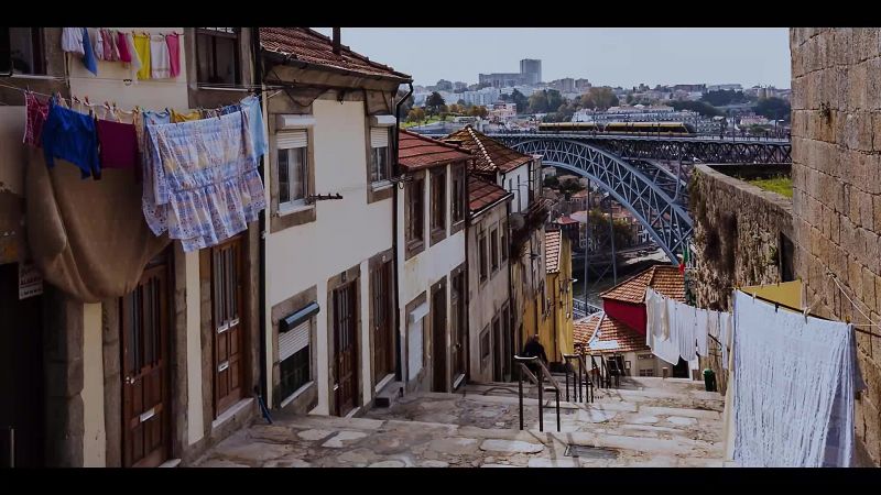 It's a beautiful day in sunny Porto, everyone