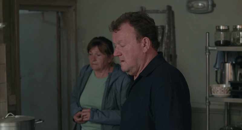 It's a complete disaster. - The joints have all gone
