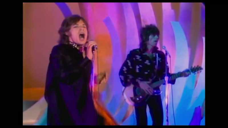 �� It's a honkey tonk woman ♪