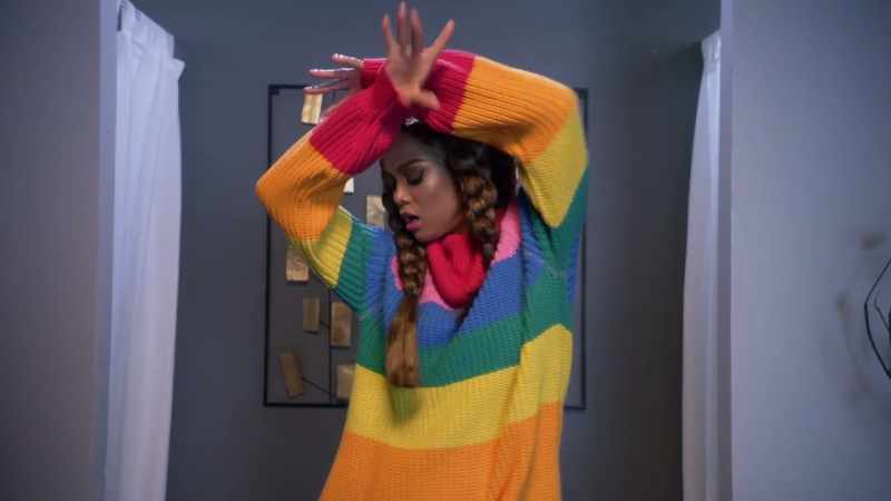 �� It's a look, it's a look ♪
