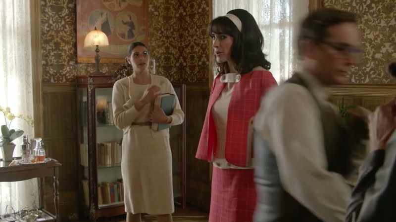 It's a prized collie that's been framed for murder