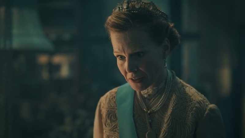 It's a royal emergency. Why don't you leave a message for her at the brick?