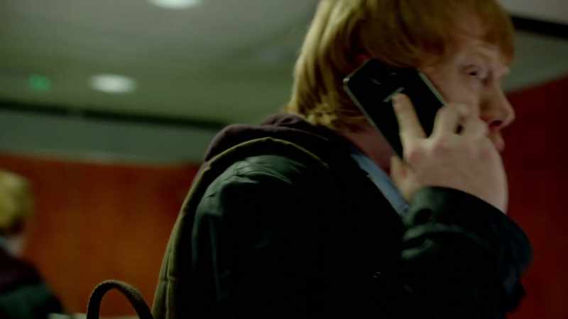 It's Dr Iain Glennis. - What?! Why have you got Ash's phone?