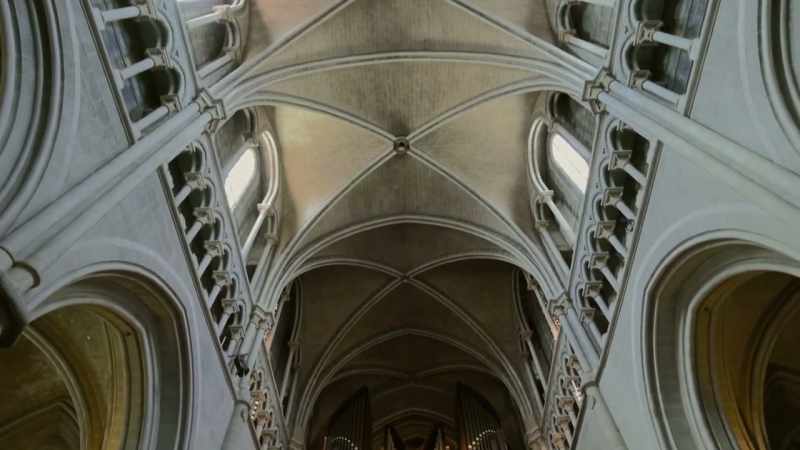 It's effect was to make the vault or ceiling much lighter