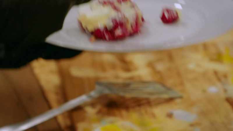 It's fresh raspberries on the bottom with a raspberry jam