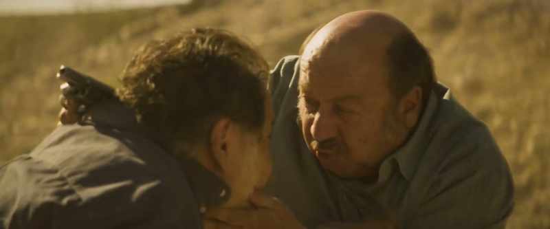 It's okay. - Demetrio, please, help me