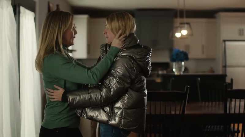 It's over, I love you. - I love you too