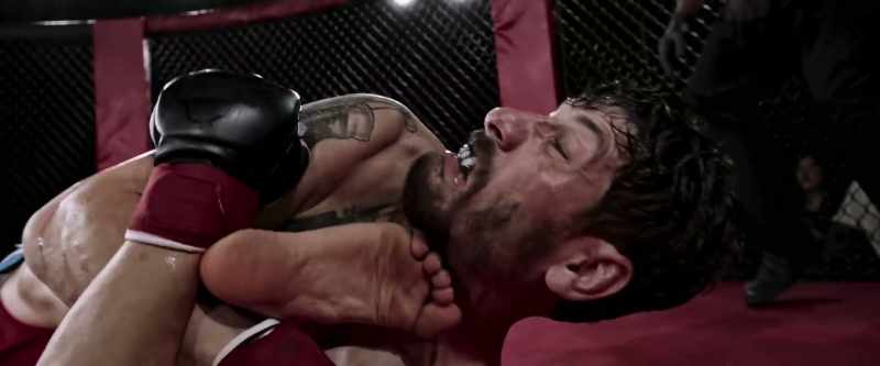 It's over now, Reynolds has him in his patented leg lock