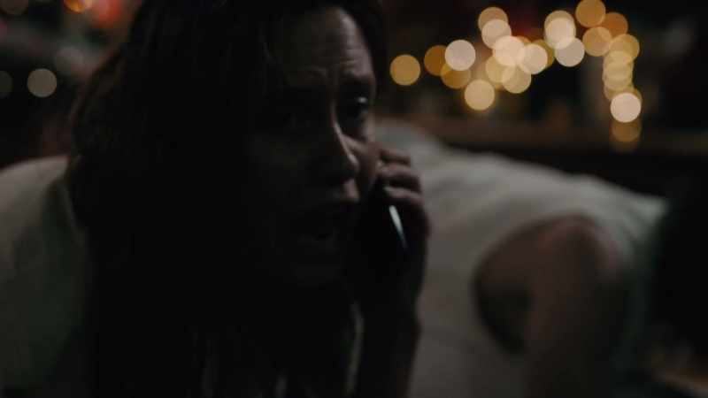 It's ringing, mom! - River, there's no time