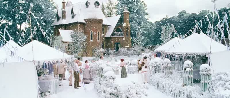 It's snowing!