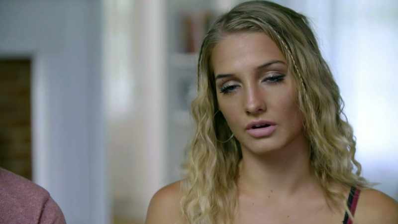 IT'S SO SAD TO SEE HER STRUGGLING