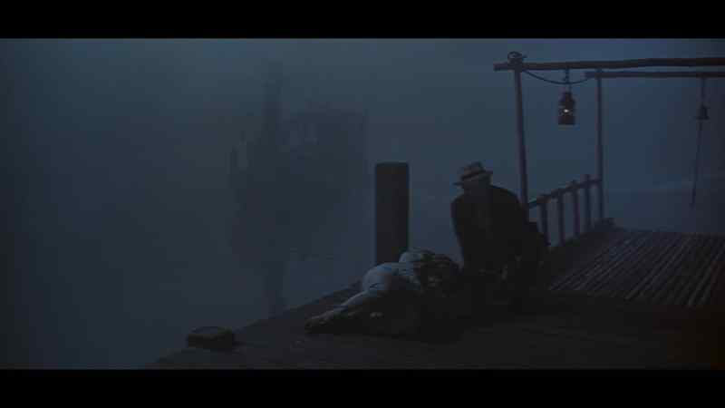It's the lascar, hurt bad. - Leave him