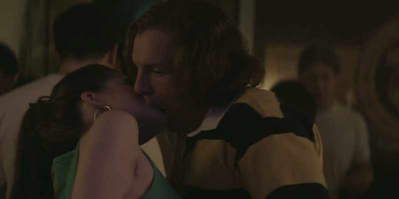 �� It's the longest, loveliest, lean, I call it the leanest... ♪