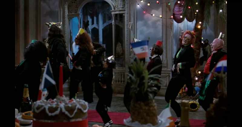 �� It's the pelvic thrust ♪