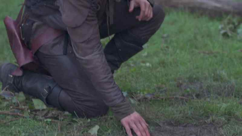 It's the same crack in the heel