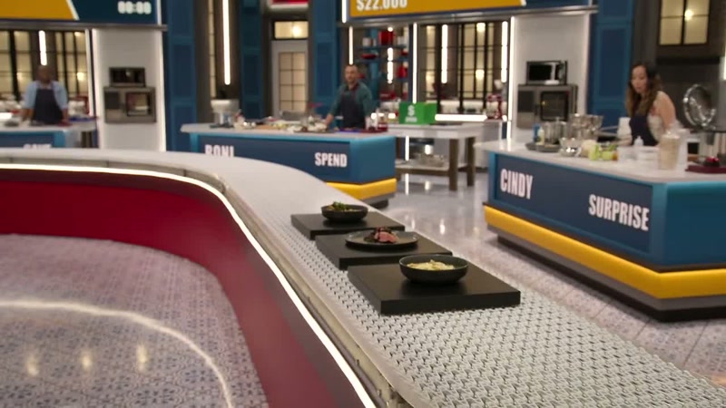 It's time to send those plates down the line for Chef Kennedy