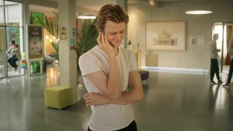 It's too complicated. I... I don't know if we can be together