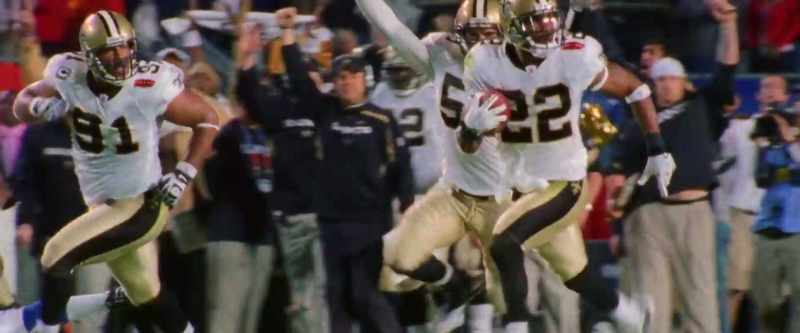 It's Tracy Porter again! He's running free!