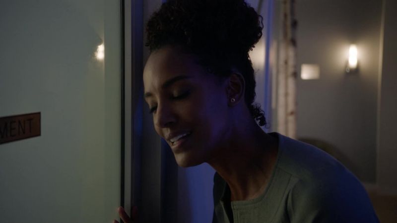 It's Willow. Can I come in?