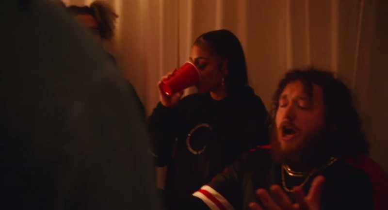 �� I've been vibin', tryin' Tryin' keep it cool ♪
