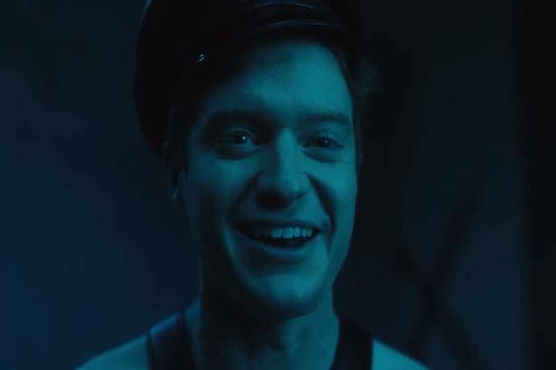 I've seen bigger dicks in a dyke bar without my contacts in!