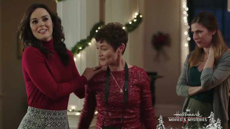 Ivy, let's see what's in your stocking