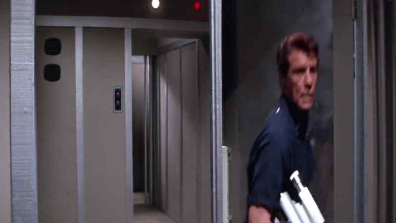 Jack! Behind you!