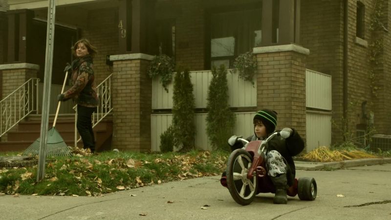 Jack, stay on the sidewalk