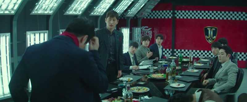 Jae-chul, what are you doing?