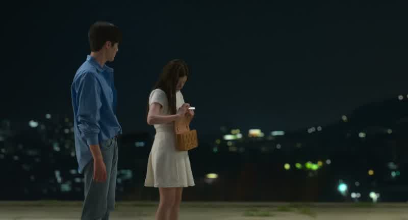 잠시만요 - 네 어, 용우야 오로라…