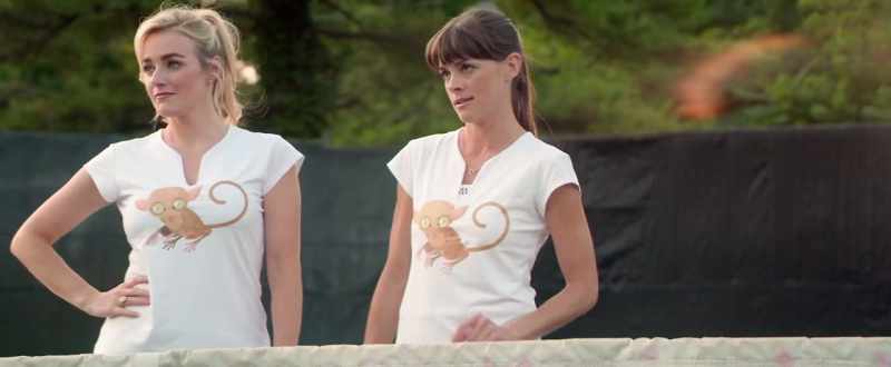 Jane, attack the blond one's backhand