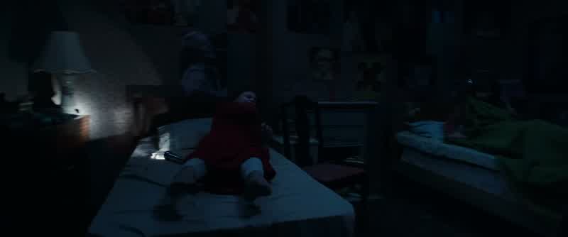 Janet! What's wrong? What is it? There's someone in the room! There's no one! What you talking about