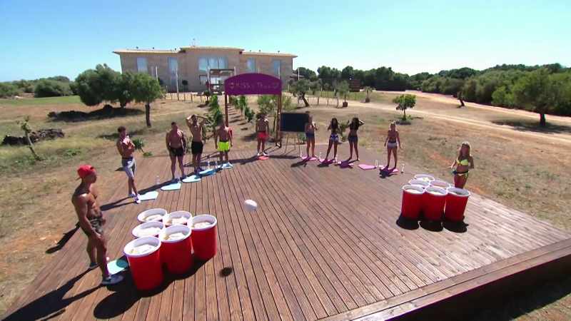 �JAVI: Olivia! ‐(EXCLAMATIONS AND LAUGHS)