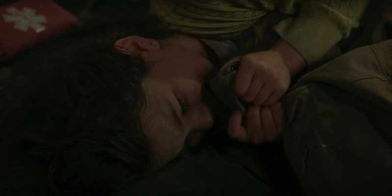 �Jay, if you move, I'll kill her. ‐[crying]
