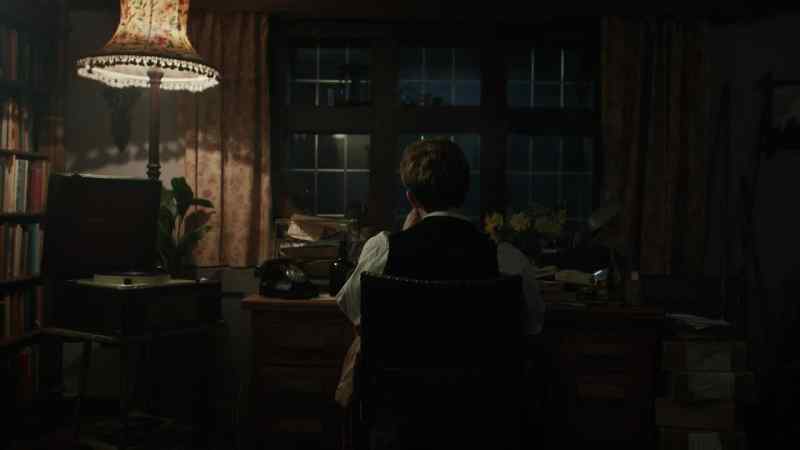 (jazz music playing)