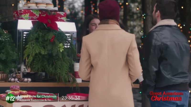 [jazzy Christmas music]