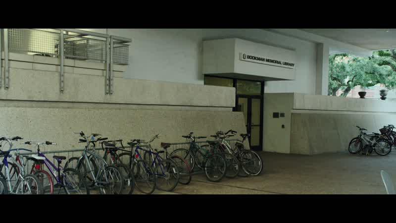Jenko: They still have books?