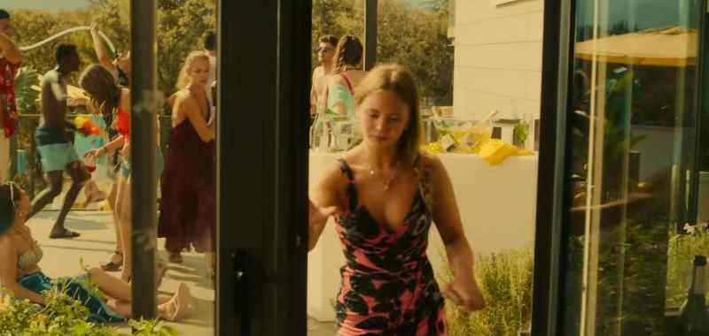 Jenny! Sorry, excuse me. Would you... Would you stop so I can try and explain?