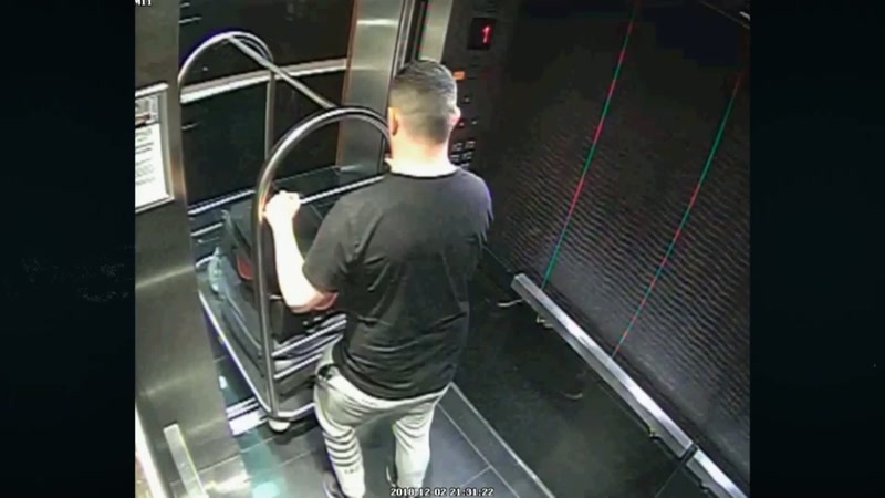 Jesse was recorded taking the suitcase