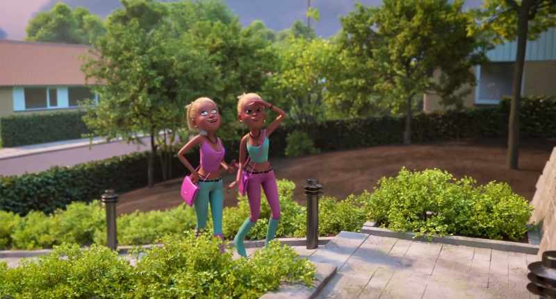 Jessica has a boyfriend visiting! -Woop, woop! Wazzup, bad boy!