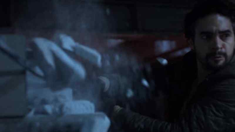 [Jessica grunts]