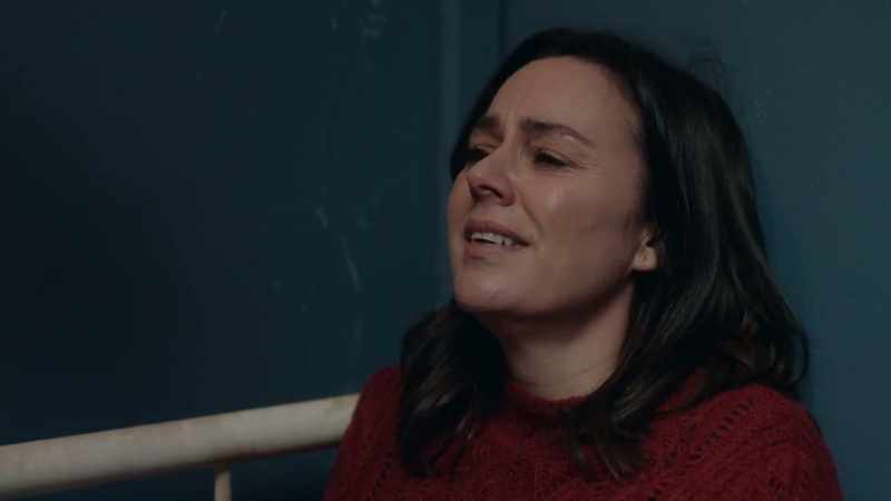 (Jodie sobbing)