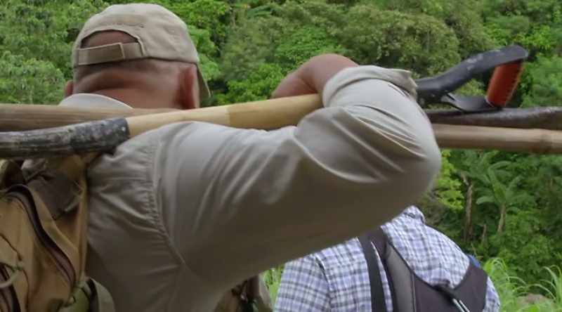 John and Manny return to the turtle rock