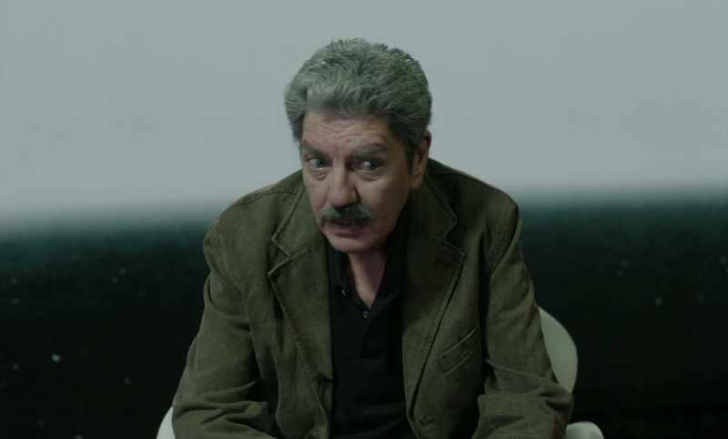Julio Arenas was with a woman