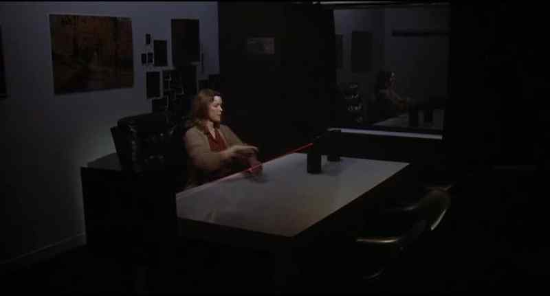Just concentrate on the beam, Edna