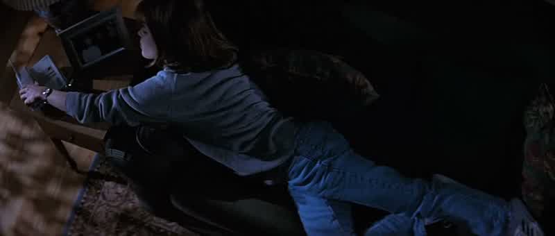 Beeps Tatum just get in the carMale Voice Hello SidneyUh Hi Who is thisYou tell meWell I have no ideaScary night isn't itWith the murders and all it's like right out of a horror movie or