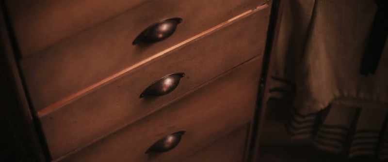 Just one little peek. No one need know about it