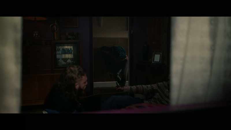 (Kane continues grunting)