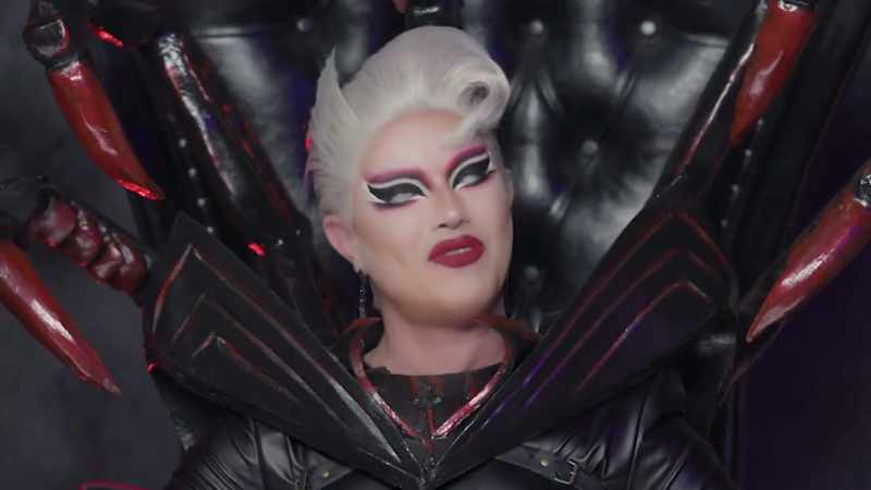 [Katya laughing]